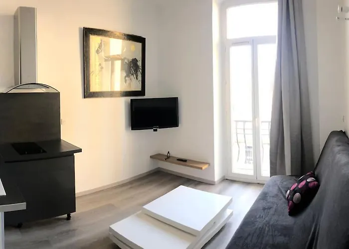Superbe Appartement En Plein Centre Ville De Nice!